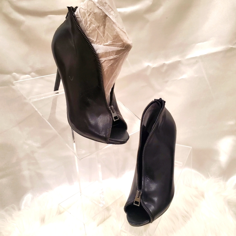 Carlos Santana Booties Veruca
